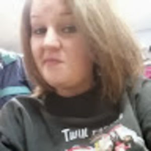 Meet your Posher, Lora